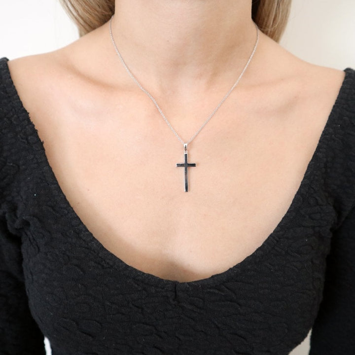 Sterling Silver Classic Cross Pendant & Chain